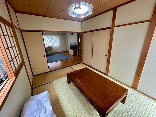 陽当たり良好な和室♪