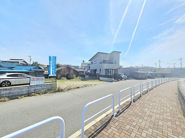 南海電鉄本線「井原里」駅まで徒歩約10分の立地♪