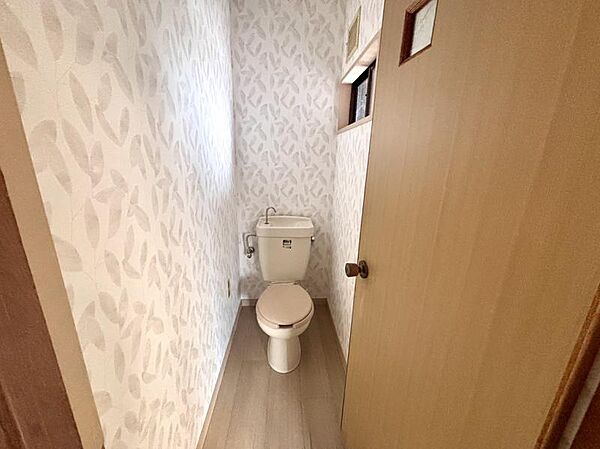 2階にもトイレがございます！
