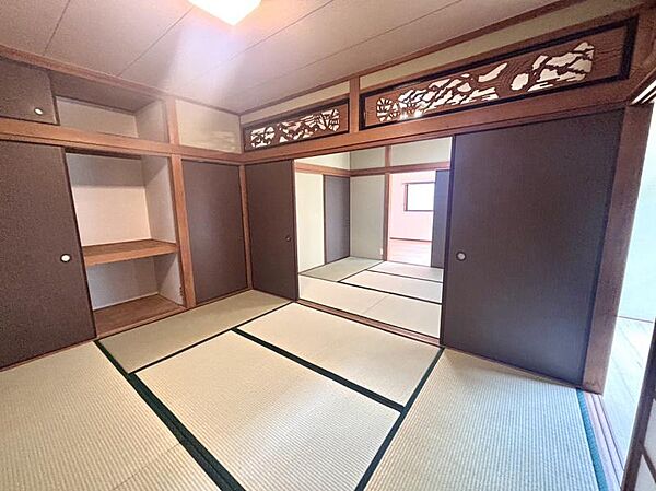 LDKと続き間になっており、開放感のある空間として利用可能です！
