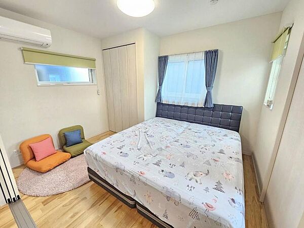5.9帖の洋室がもう1部屋ございます♪