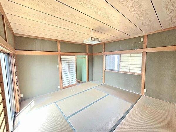 お昼寝場所や趣味の部屋としても最適です♪