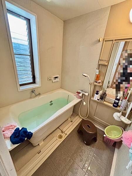 浴室は白を基調とした清潔感のある造りです！