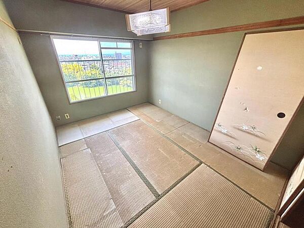 各居室窓付きで採光も十分にとれます！