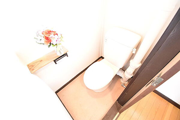 十分なスペースを確保したトイレです♪