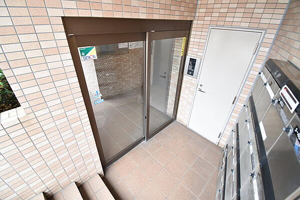 セキュリティー面でも安心のオートロックを完備♪