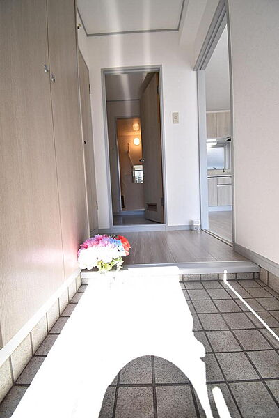 上質な広々玄関では、いつでもお客様を迎えられますね♪