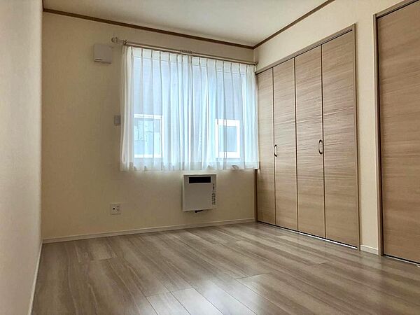 ◆6帖の洋室です☆西向きの窓があります♪