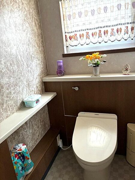 ◆トイレには専用の手洗い場があり、使用後にすぐ手を洗えて便利♪