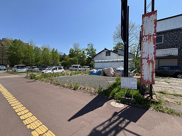◆買い物施設や飲食店が充実の便利な住環境☆