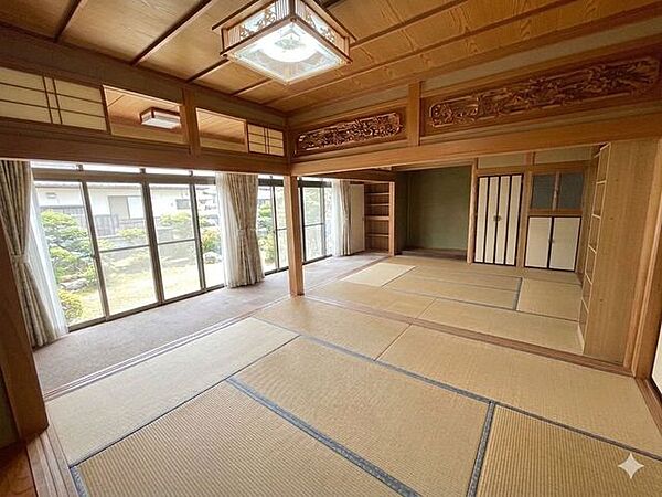 和室1（一部、不要物消去の加工をしております。）