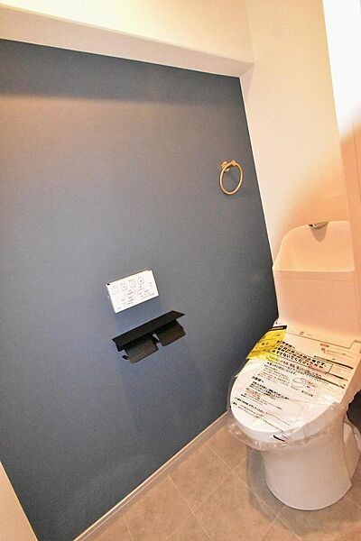 タオル掛け、紙巻まで一工夫
