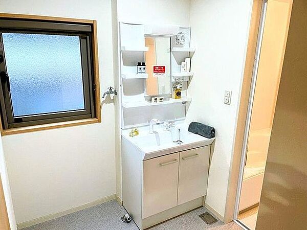 townhouse 青森県青森市千刈１丁目
地図を見る