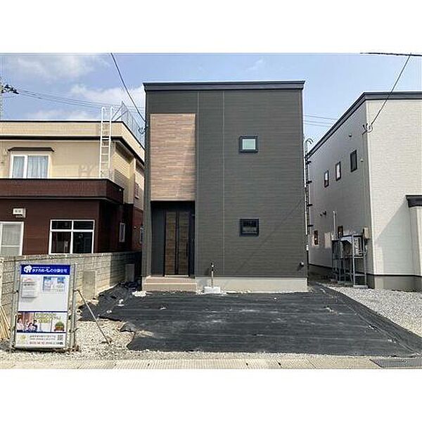 townhouse 青森県青森市久須志２丁目
地図を見る