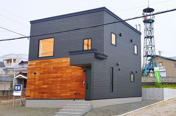 townhouse 青森県青森市大字安田字近野
地図を見る