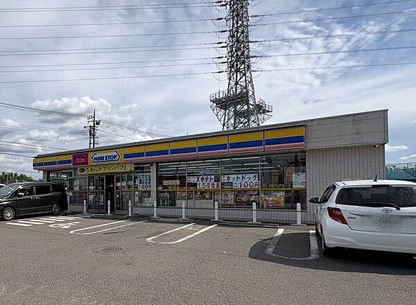 ミニストップ 蓮田黒浜店★24時間営業★ 990m