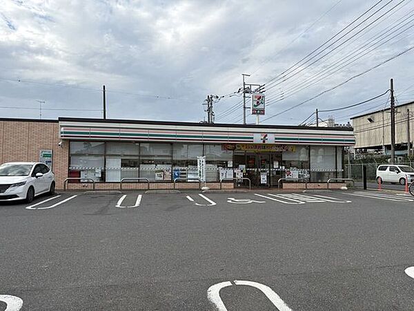 セブン-イレブン 蓮田閏戸大山店★駐車場完備★ 400m