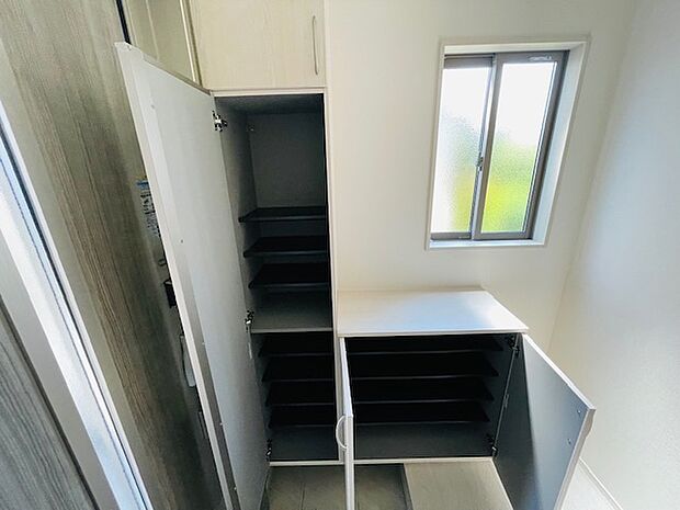 たくさん靴を収納できます