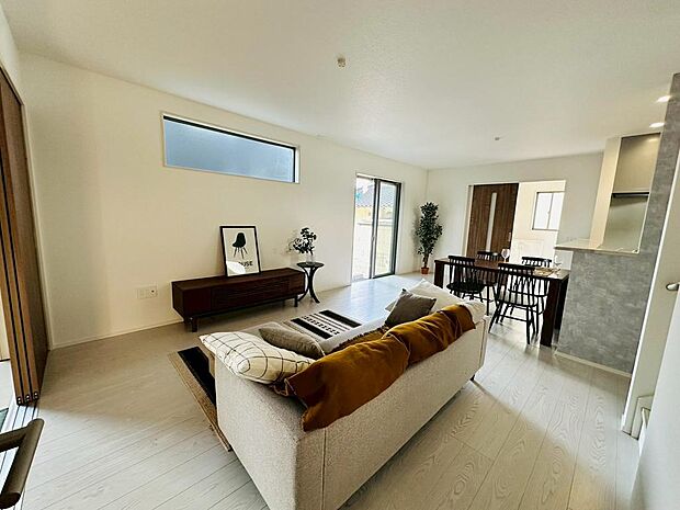 キッチンからリビング全体を見渡せるのでお子様を確認しながら家事をすることができます