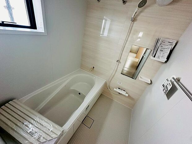 大人がゆっくり浸かれる浴槽です