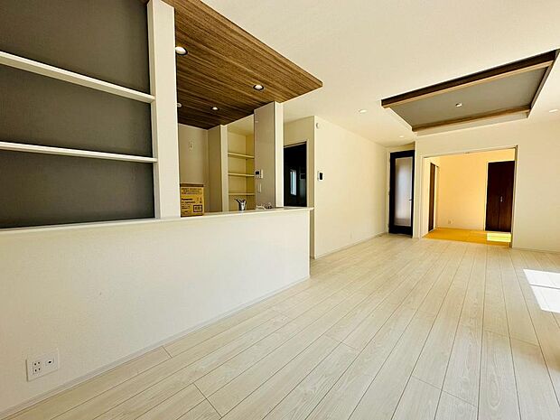 収納も豊富なリビング