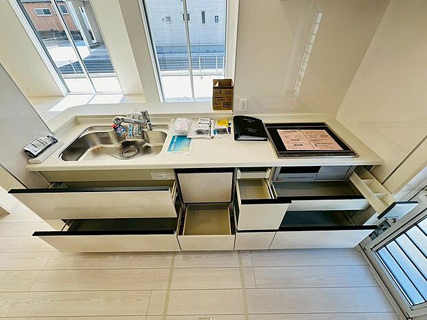 収納も多く食器洗浄乾燥機付きのキッチン