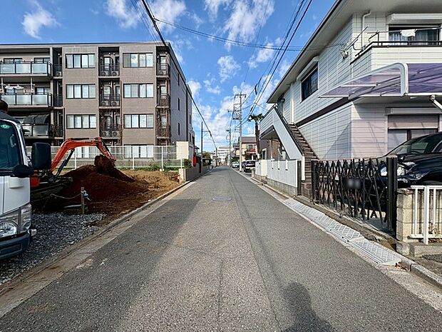 前面道路を含む現地写真 