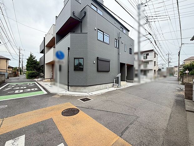 前面道路を含む現地写真 