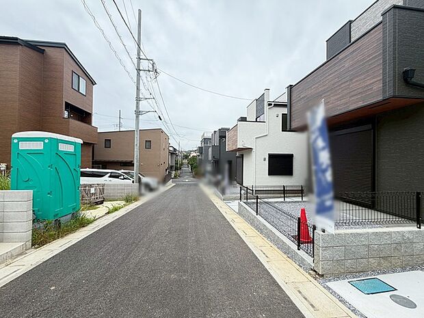 前面道路を含む現地写真