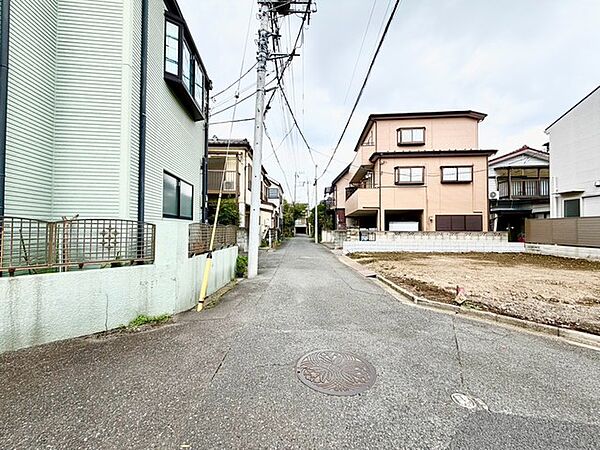 前面道路を含む現地写真