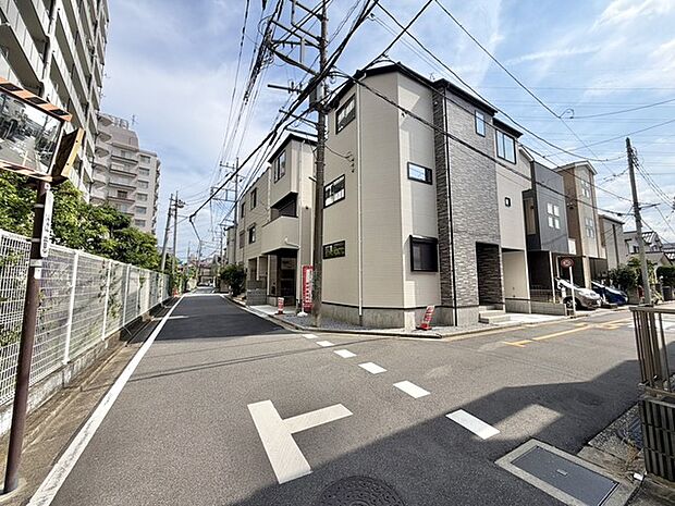 前面道路を含む現地写真