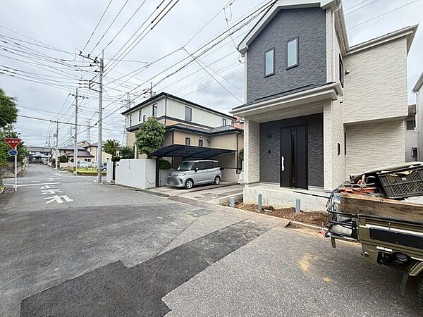 前面道路を含む現地写真