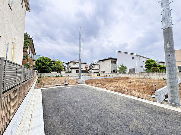 前面道路を含む現地写真