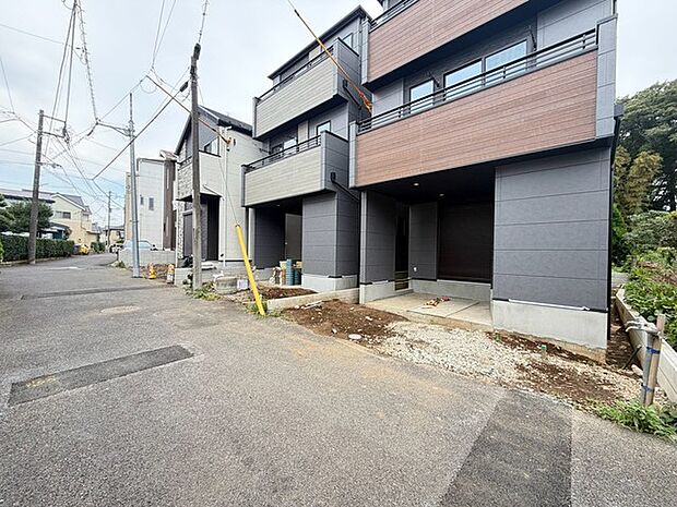 前面道路を含む現地写真