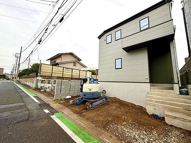 前面道路を含む現地写真