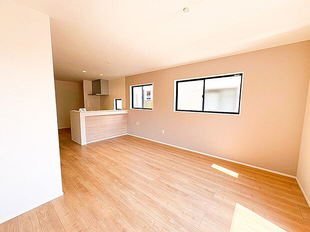 開放感と採光にこだわった広々LDK。