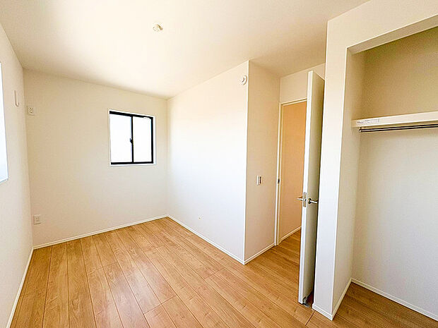 この部屋だれの部屋にしようかな、なんて会話を現地で楽しんでください。