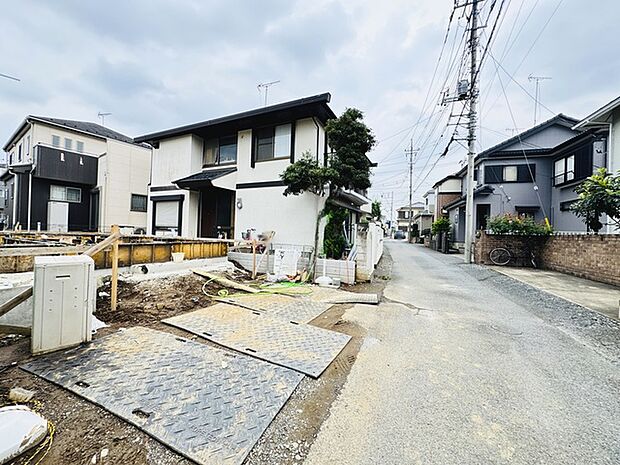 前面道路を含む現地写真