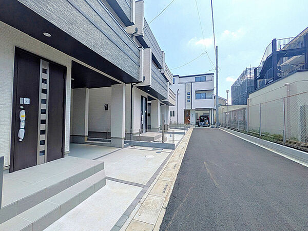 前面道路を含む現地写真