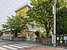 周辺：蕨市立塚越小学校（590m）