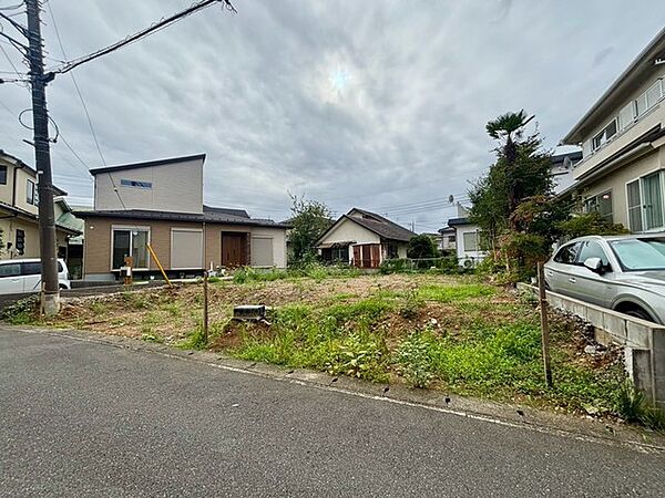 穏やかな空気が流れる落ち着いた住環境に寄り添う心地よい空間が広がる場所