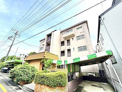 外観:街並みに溶け込む穏やかな佇まいが心地よい暮らしを予感させます 外観:街並みに溶け込む穏やかな佇まいが心地よい暮らしを予感させます