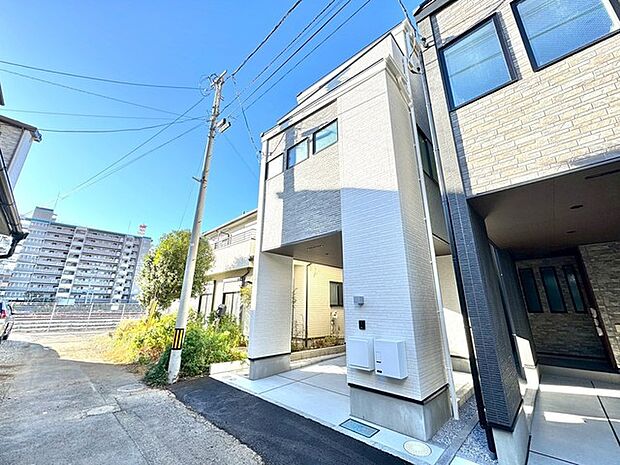 前面道路を含む現地写真