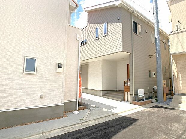 前面道路を含む現地写真