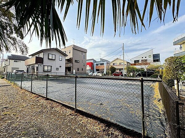 閑静な住宅地で、小さなお子様がいるご家族にも安心。