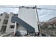 八戸ノ里駅より徒歩17分 1階 築8年8ヶ月の賃貸物件