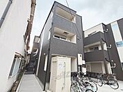 瓢箪山駅より徒歩11分 3階 築1年8ヶ月の賃貸物件