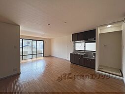 阪急伊丹線 新伊丹駅 徒歩5分の賃貸アパート 2階2LDKのリビング/ダイニング