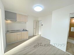 近鉄大阪線 弥刀駅 徒歩3分の賃貸アパート 3階1DKのリビング/ダイニング