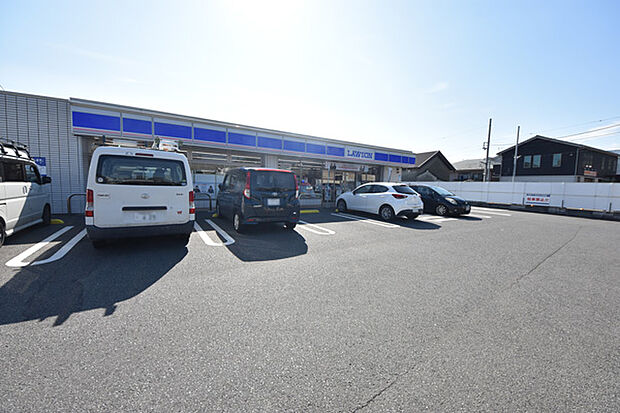 ローソン 西湘二宮店まで約427m